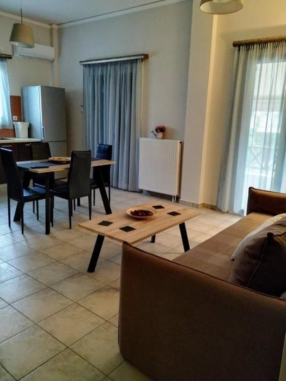 Apartament N&Μ Méthana Zewnętrze zdjęcie